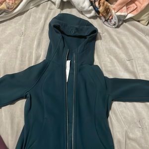 Dark green Lululemon Scuba hoodie 4